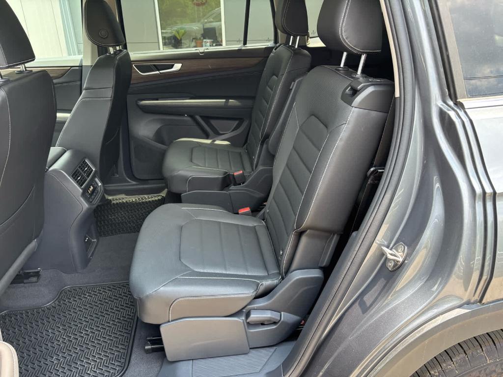 new 2025 Volkswagen Atlas car, priced at $48,096