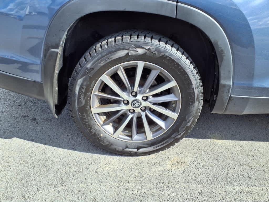 used 2019 Toyota Highlander car, priced at $22,685