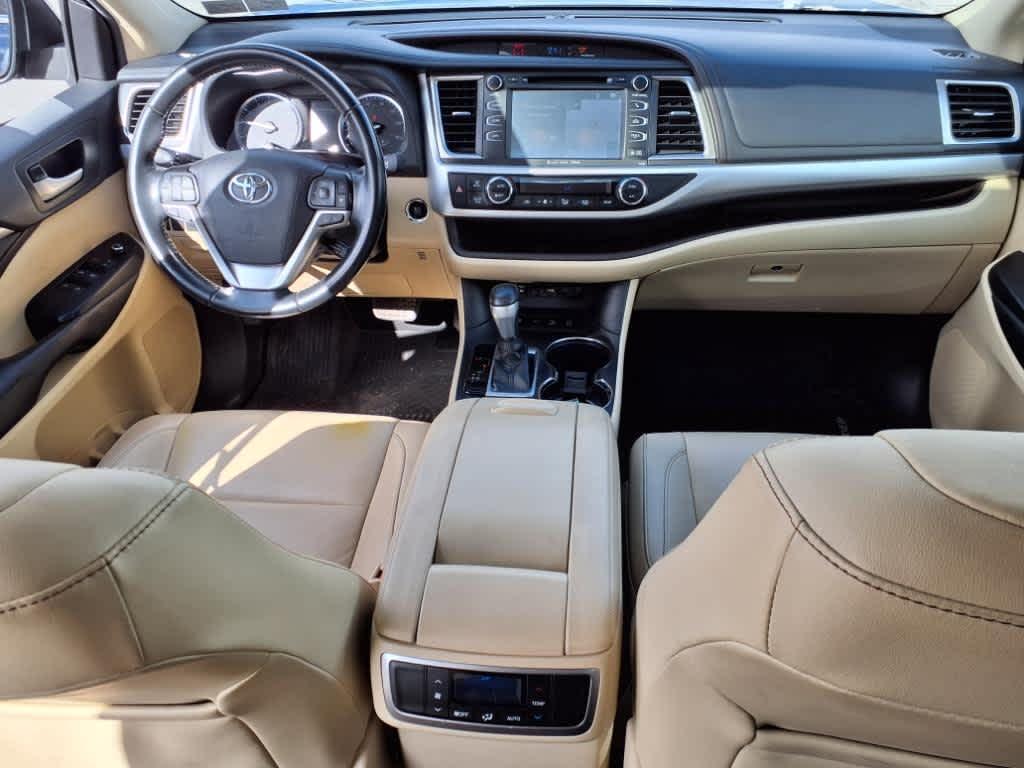 used 2019 Toyota Highlander car, priced at $22,685