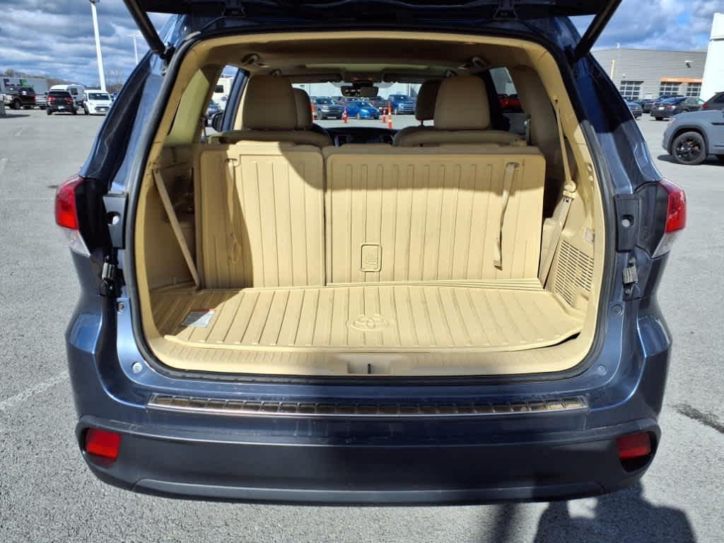 used 2019 Toyota Highlander car, priced at $22,685