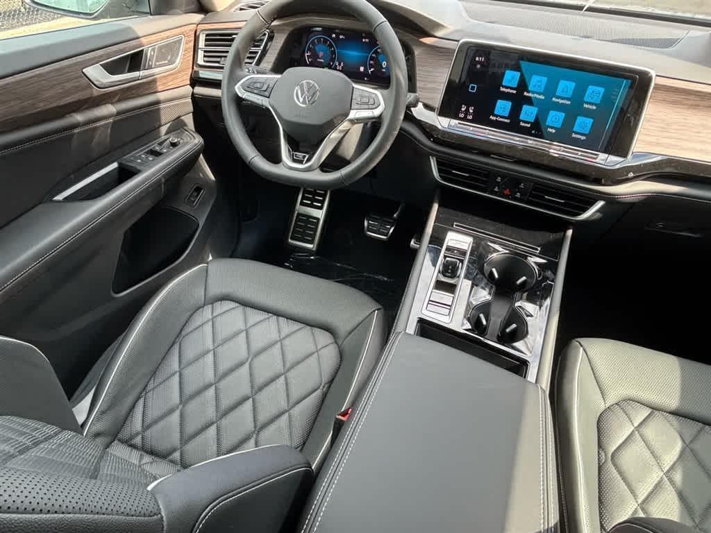 new 2025 Volkswagen Atlas car, priced at $56,766