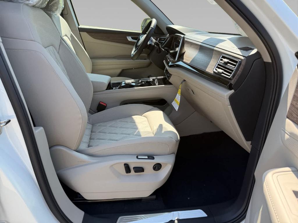 new 2025 Volkswagen Atlas car, priced at $55,341