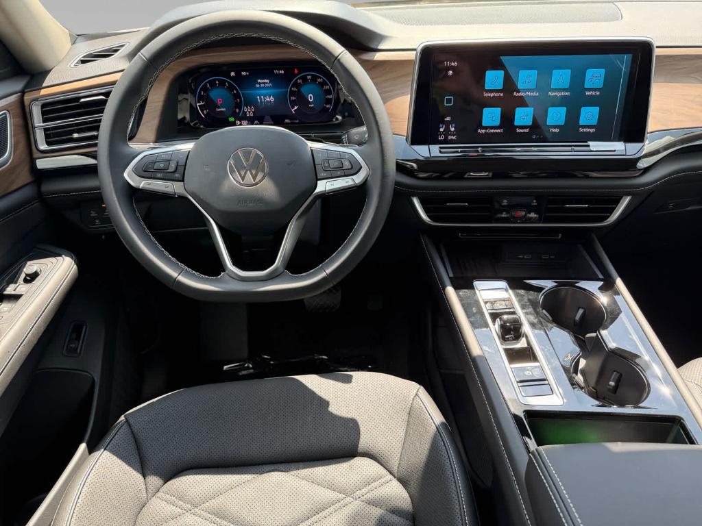 new 2025 Volkswagen Atlas car, priced at $45,672