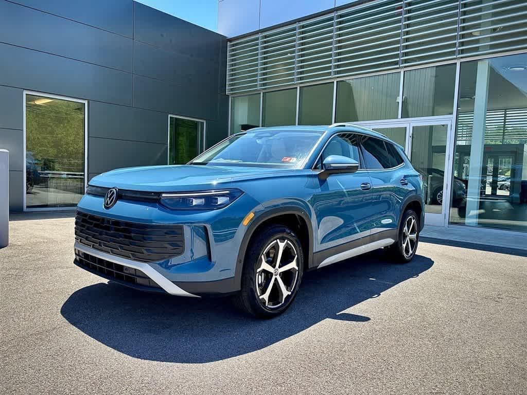 new 2025 Volkswagen Tiguan car, priced at $37,576