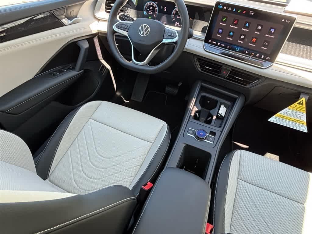new 2025 Volkswagen Tiguan car, priced at $37,576