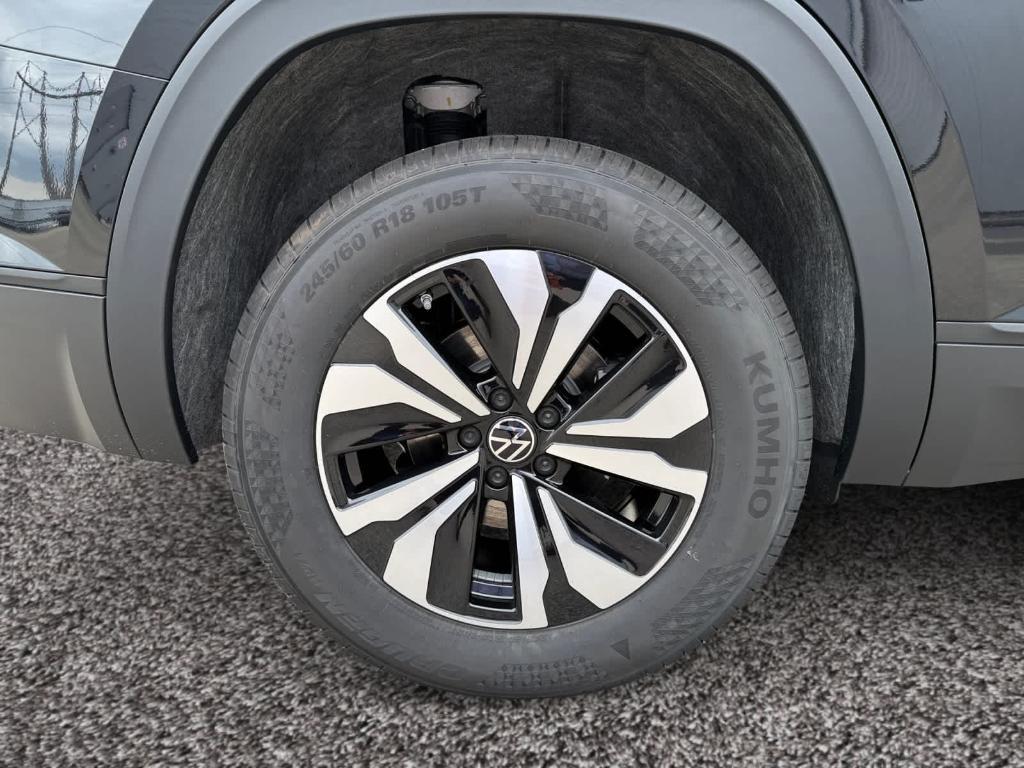 new 2025 Volkswagen Atlas car, priced at $39,302