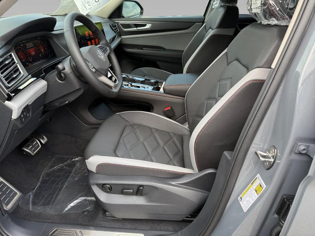 new 2025 Volkswagen Atlas car, priced at $49,616