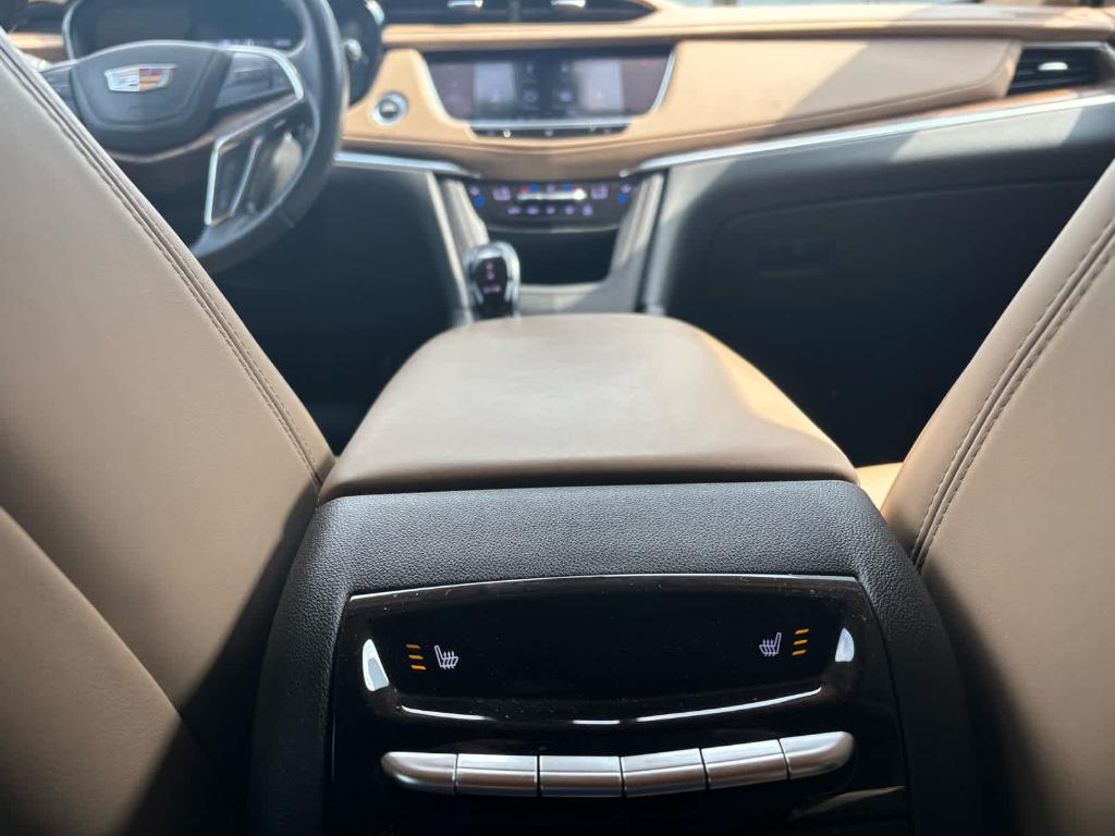 used 2020 Cadillac XT5 car, priced at $28,993