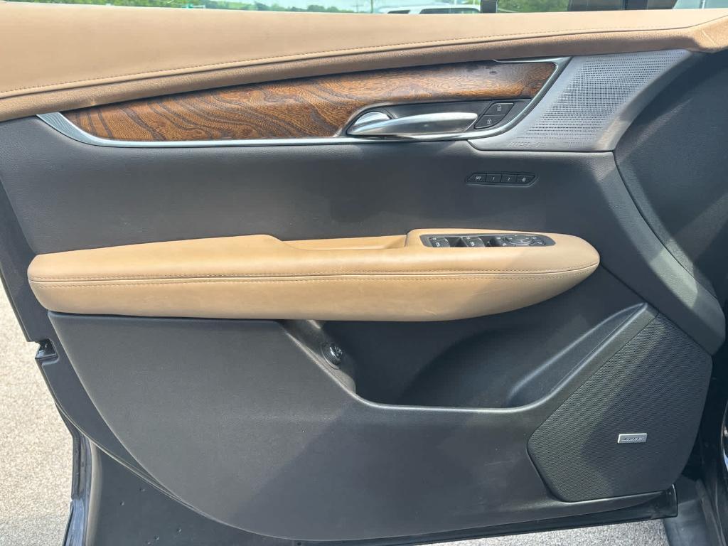 used 2020 Cadillac XT5 car, priced at $28,993