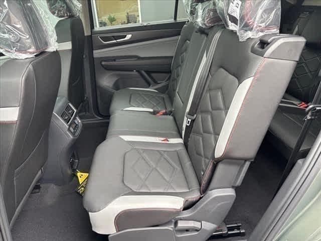 new 2025 Volkswagen Atlas car, priced at $47,951