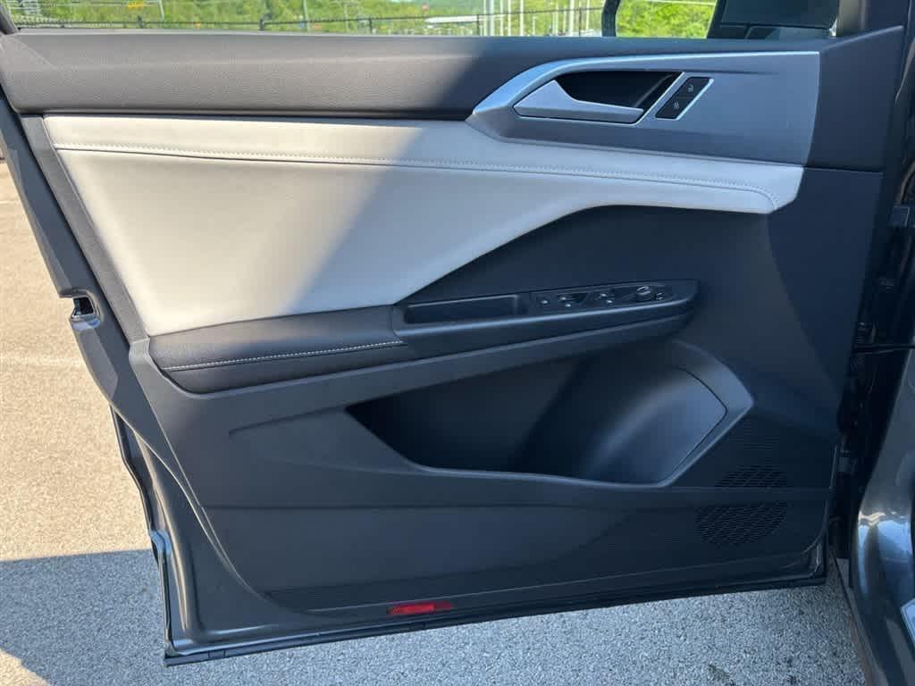 new 2025 Volkswagen Taos car, priced at $32,421