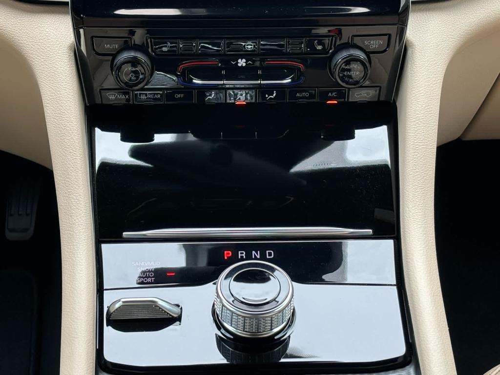 used 2024 Jeep Grand Cherokee car, priced at $41,800