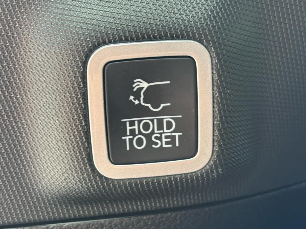 used 2024 Jeep Grand Cherokee car, priced at $41,800