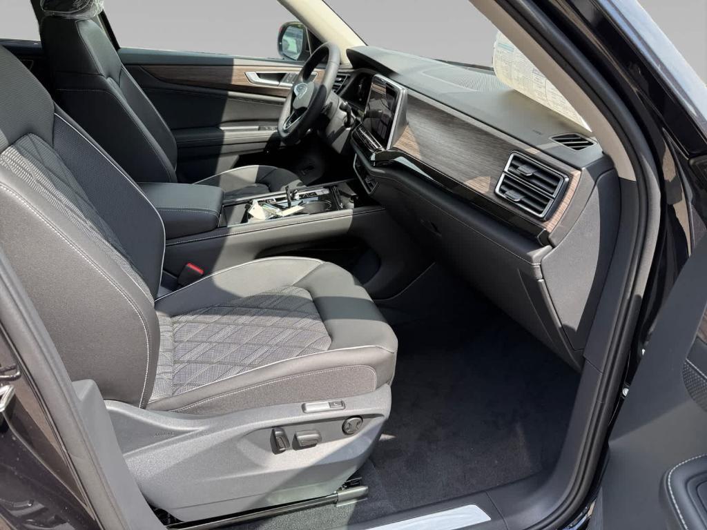 new 2025 Volkswagen Atlas car, priced at $54,776