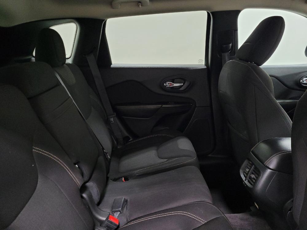 used 2016 Jeep Cherokee car, priced at $15,995