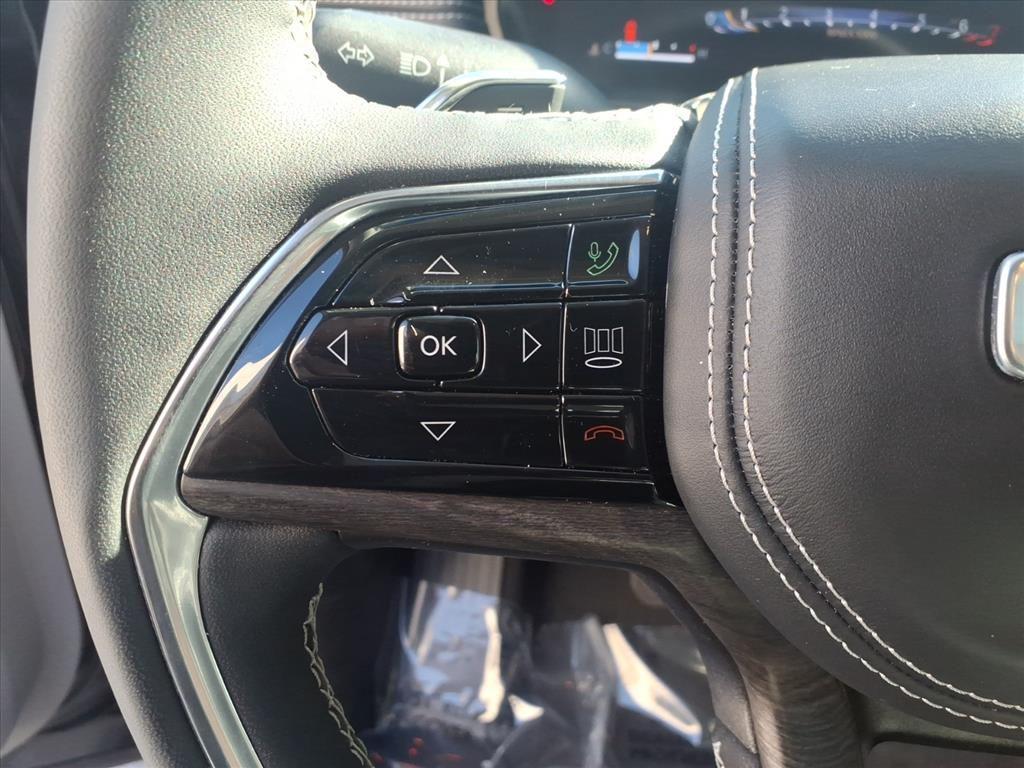 used 2023 Jeep Grand Cherokee car, priced at $37,000