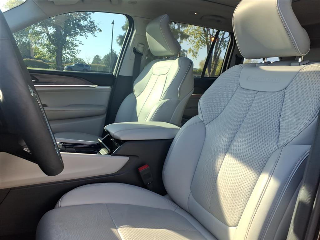 used 2023 Jeep Grand Cherokee car, priced at $37,000