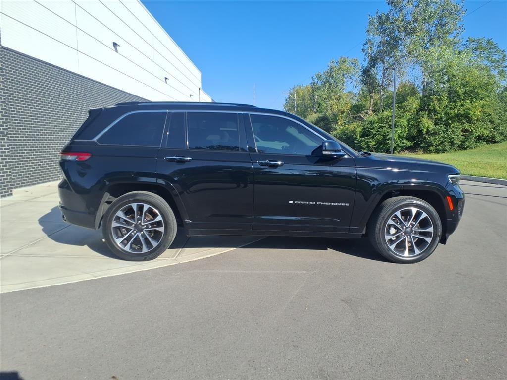 used 2023 Jeep Grand Cherokee car, priced at $37,000