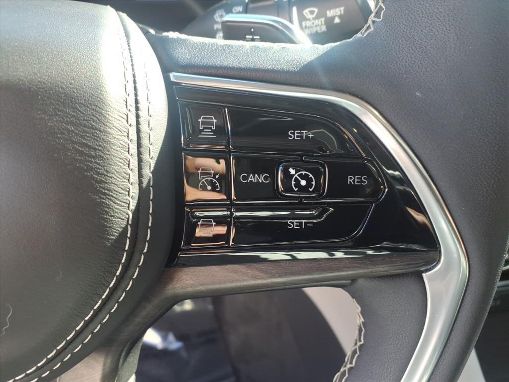 used 2023 Jeep Grand Cherokee car, priced at $37,000