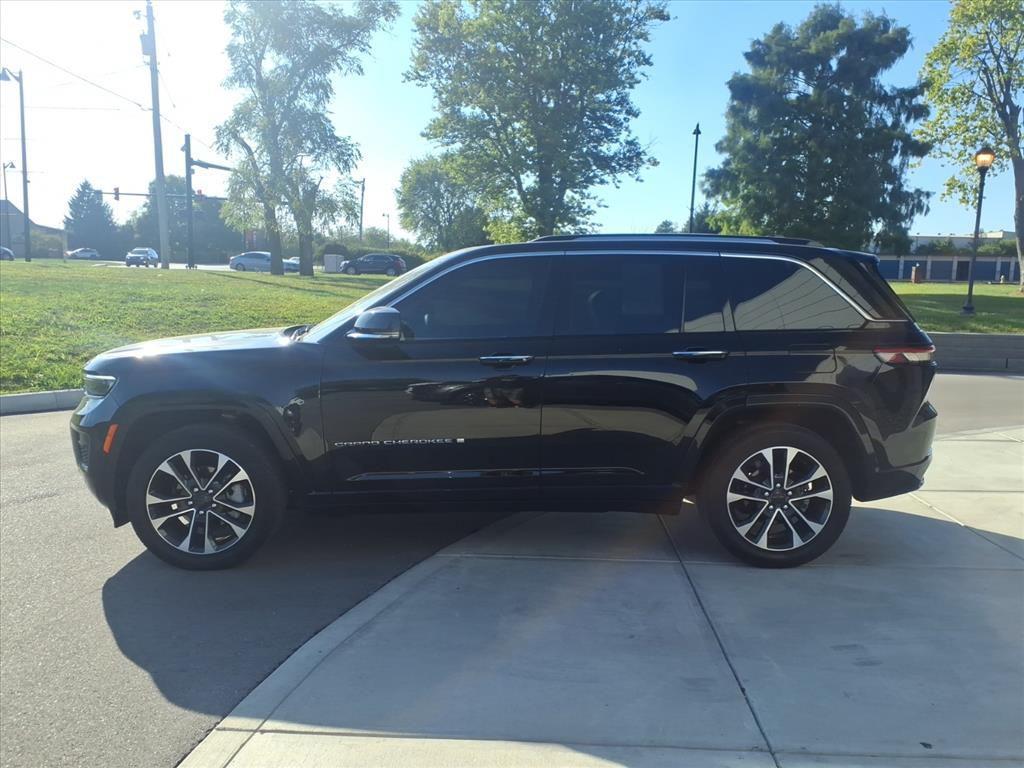 used 2023 Jeep Grand Cherokee car, priced at $37,000