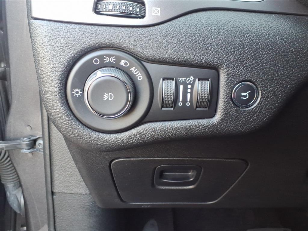 used 2019 Jeep Cherokee car, priced at $17,000