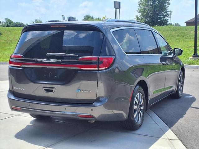 used 2021 Chrysler Pacifica Hybrid car, priced at $23,444