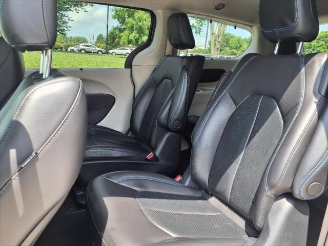 used 2021 Chrysler Pacifica Hybrid car, priced at $23,444