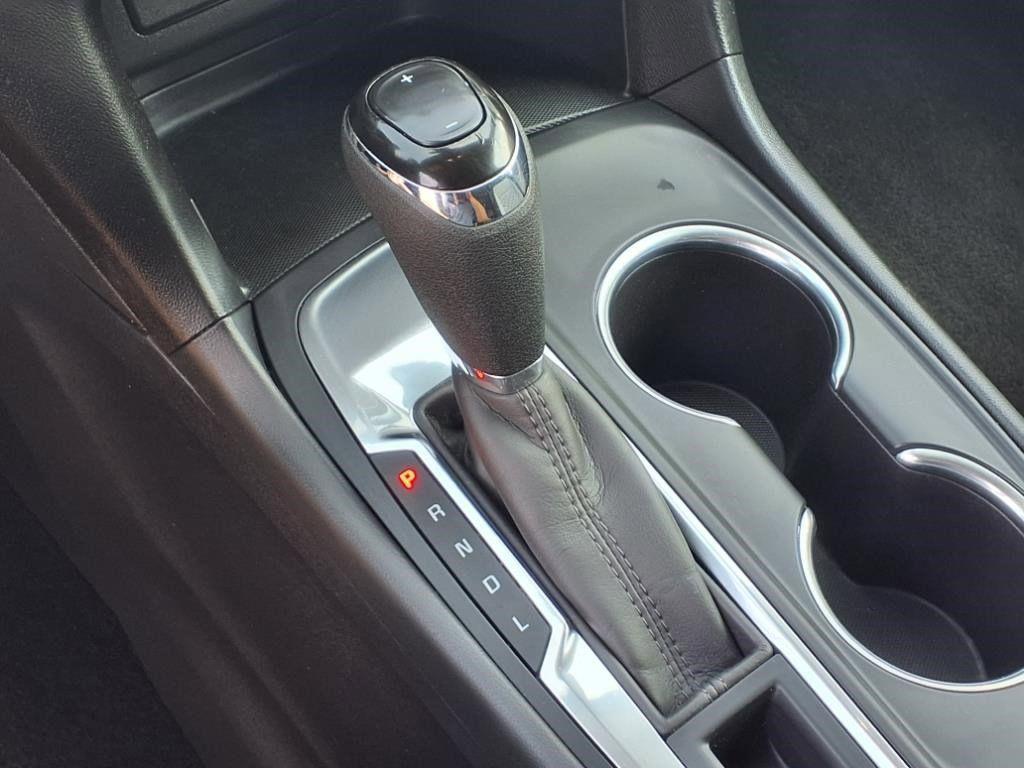 used 2021 Chevrolet Equinox car, priced at $19,000