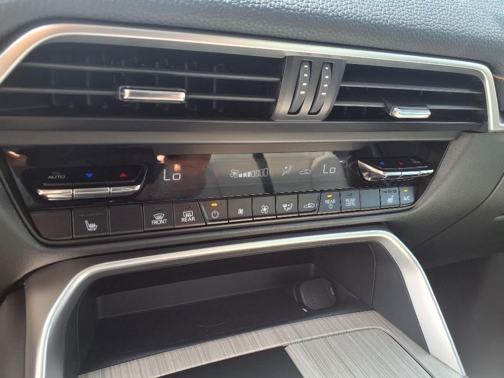 new 2025 Mazda CX-90 car, priced at $48,086