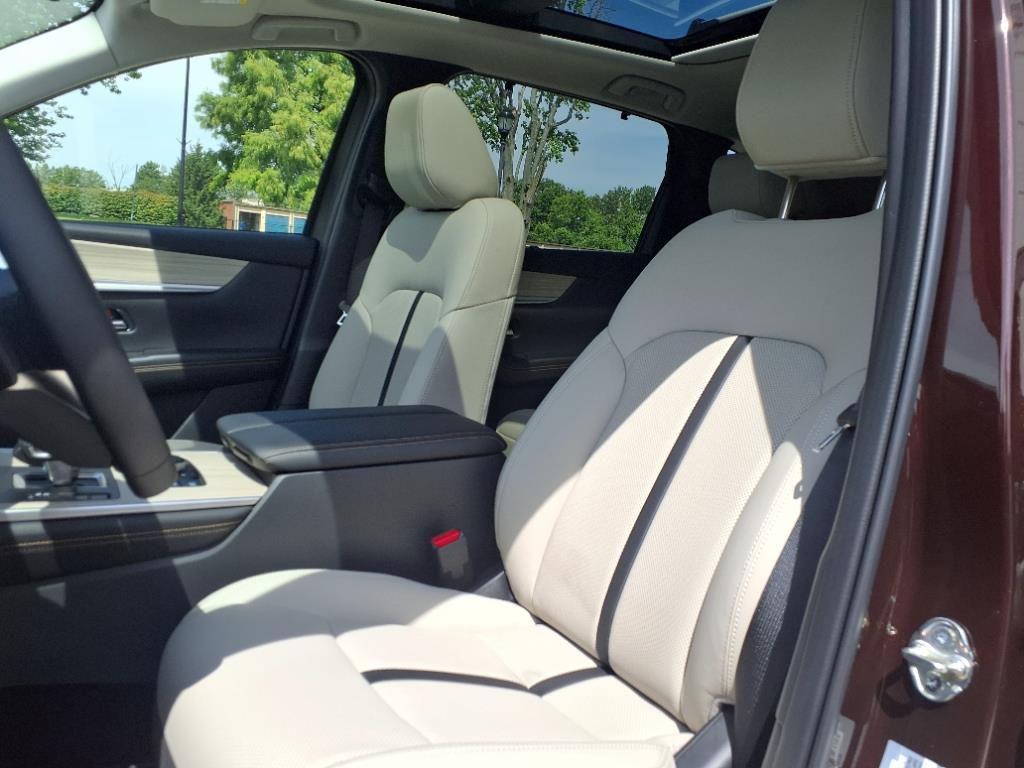 new 2025 Mazda CX-90 car, priced at $48,086