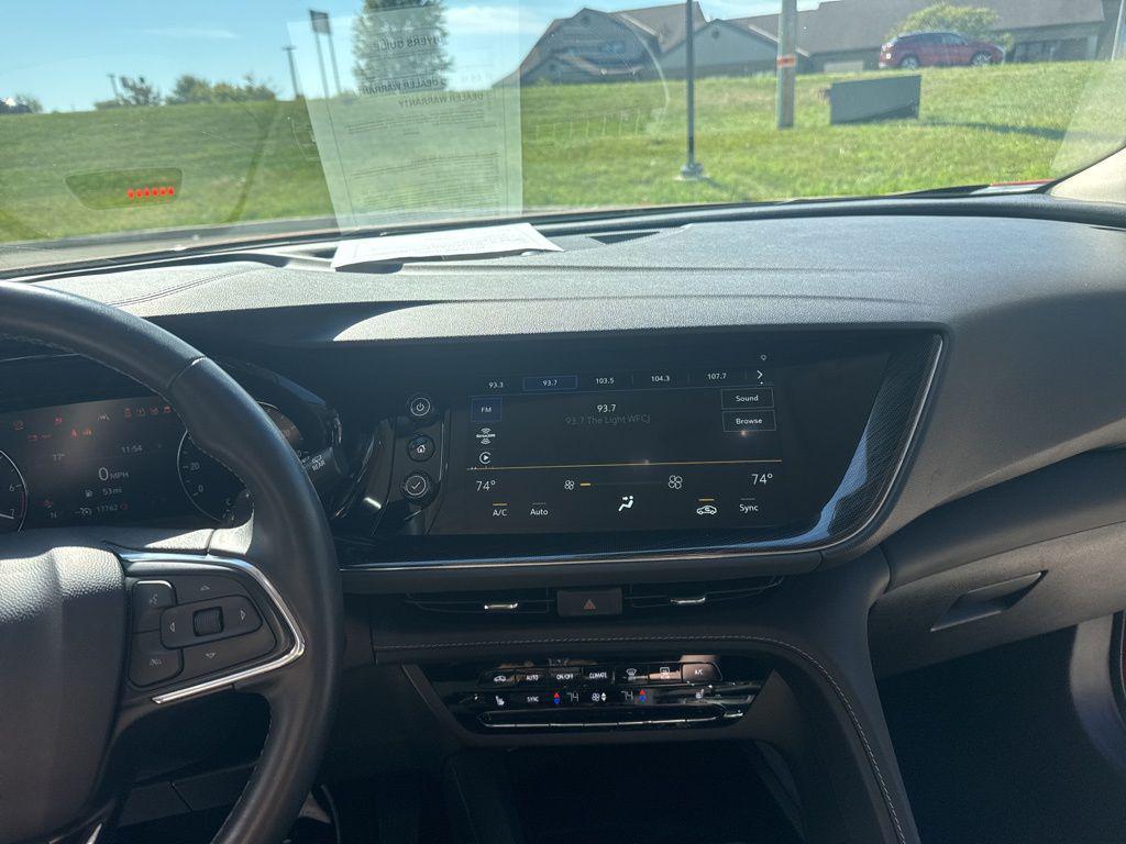 used 2022 Buick Envision car, priced at $25,222