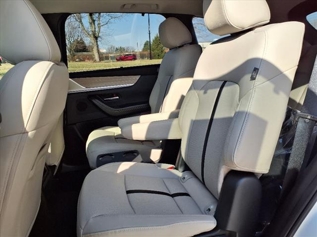 new 2025 Mazda CX-90 car, priced at $42,059