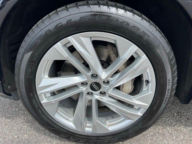 used 2021 Audi Q7 car, priced at $28,995