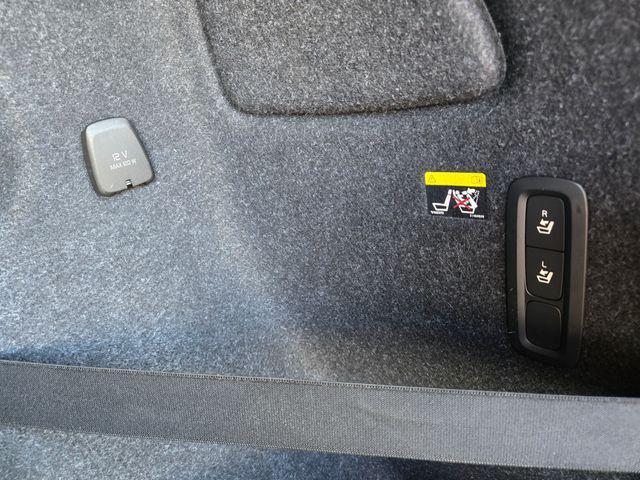 used 2019 Volvo XC40 car, priced at $20,888