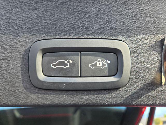 used 2019 Volvo XC40 car, priced at $20,888