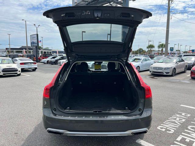 used 2020 Volvo V90 Cross Country car, priced at $29,990