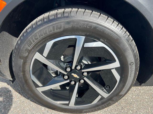 used 2025 Chevrolet Equinox EV car, priced at $25,990