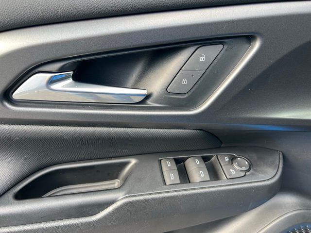 used 2025 Chevrolet Equinox EV car, priced at $25,990