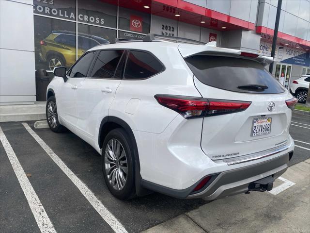 new 2022 Toyota Highlander car