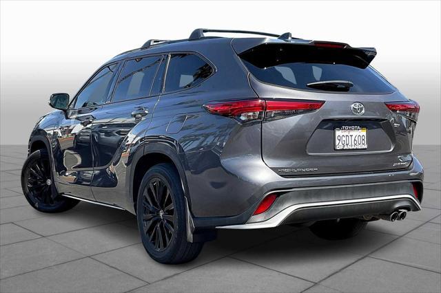 used 2023 Toyota Highlander car, priced at $38,500