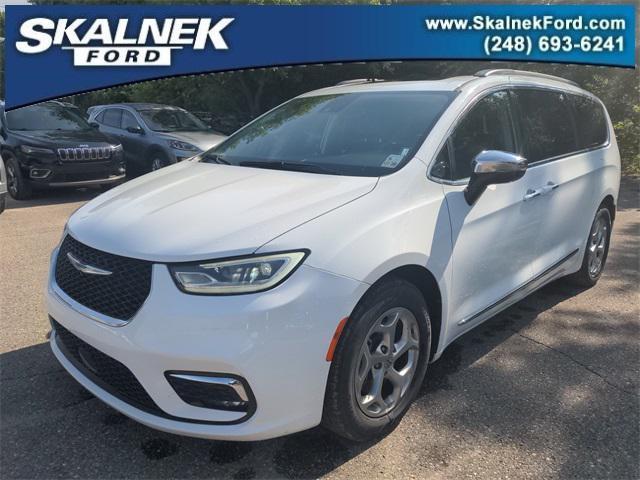 used 2023 Chrysler Pacifica car