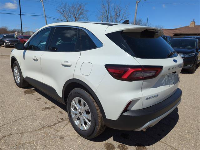 used 2023 Ford Escape car, priced at $25,618