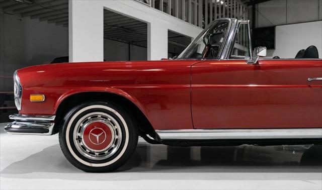 used 1971 Mercedes-Benz 280SE car, priced at $329,900