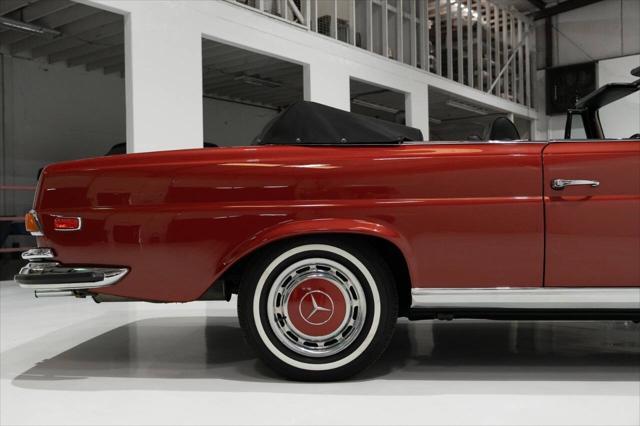 used 1971 Mercedes-Benz 280SE car, priced at $329,900