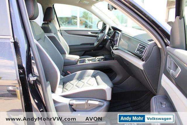 new 2025 Volkswagen Atlas car, priced at $47,652