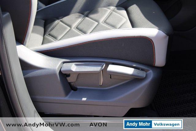 new 2025 Volkswagen Atlas car, priced at $47,652