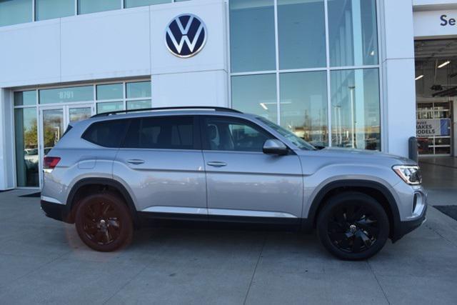 new 2025 Volkswagen Atlas car, priced at $45,855