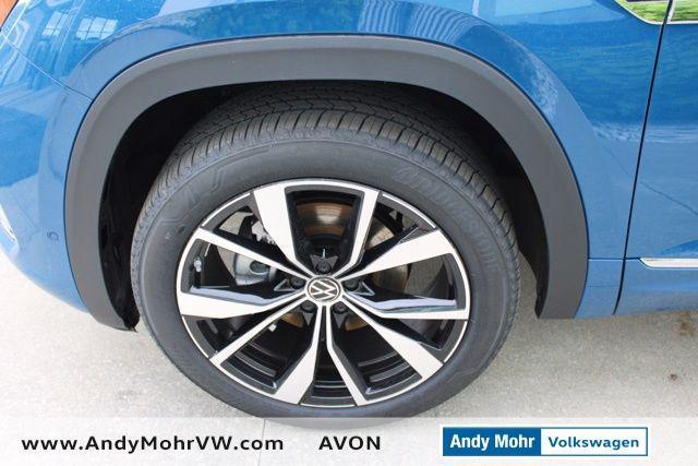 new 2025 Volkswagen Atlas car, priced at $52,766