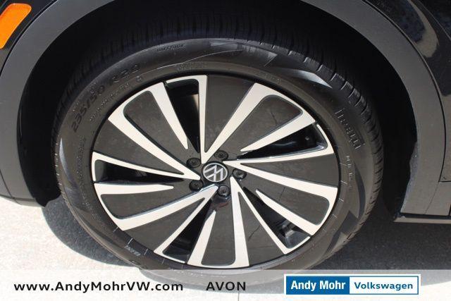 new 2025 Volkswagen ID.4 car, priced at $44,495