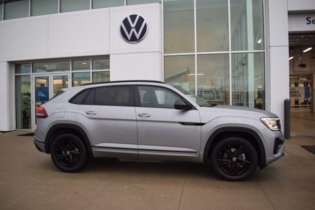 new 2025 Volkswagen Atlas Cross Sport car, priced at $47,989
